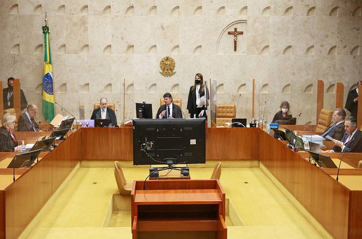 Parlamentar se levanta contra absurdos e quer dar ao povo o poder de escolher ministros do STF