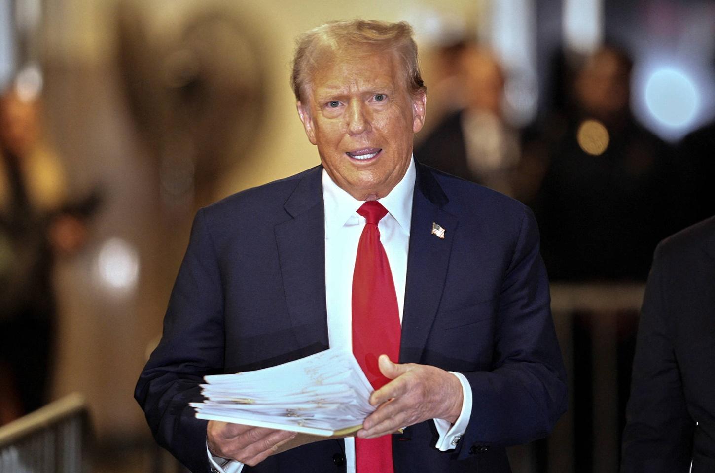 Trump discute inevitabilidade da morte e diz que quer renascimento religioso nos EUA