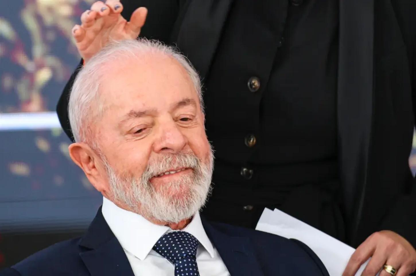 Após queda na aprovação, Lula diz que nunca levou “a sério” pesquisas