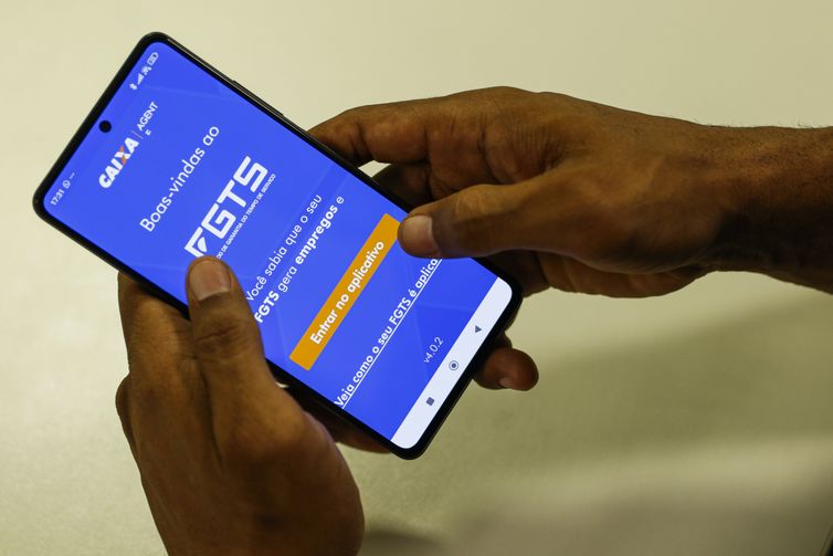 Governo publica medida provisória que autoriza saque do FGTS