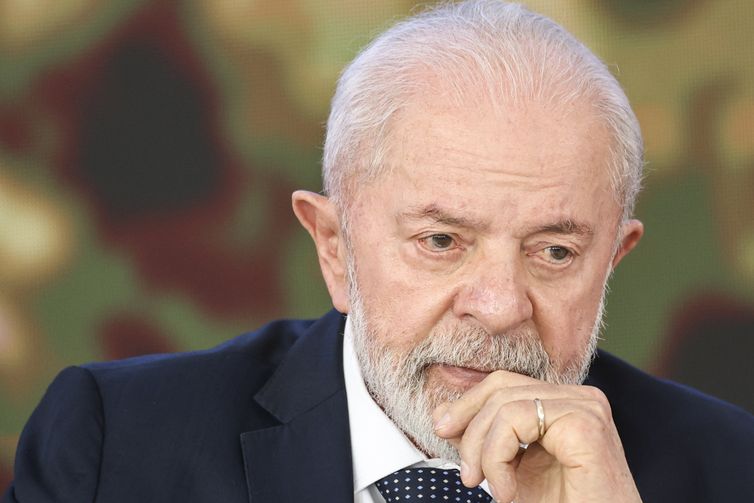 Lula diz que ampliação da faixa de isenção do IR é justiça social