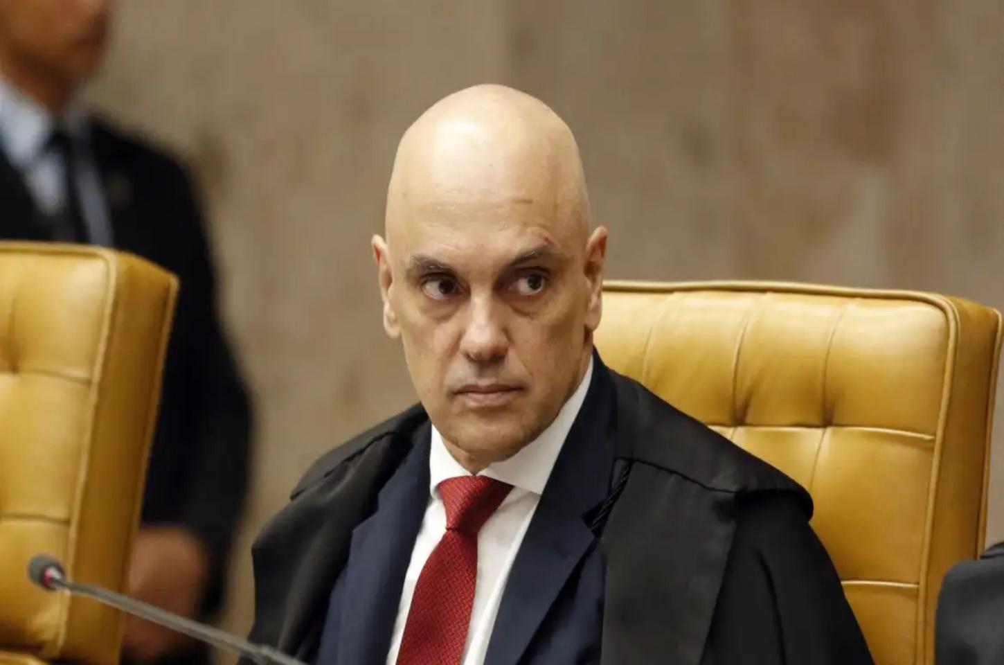 Moraes grampeou telefone e monitorou Cid após omissão em delação
