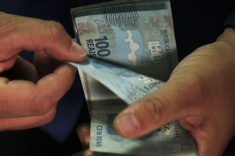 Poupança tem saques de R$ 26,3 bi em janeiro, diz Banco Central