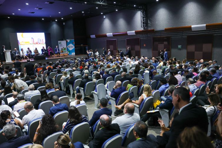 Prefeitos buscam apoio contra mudanças climáticas