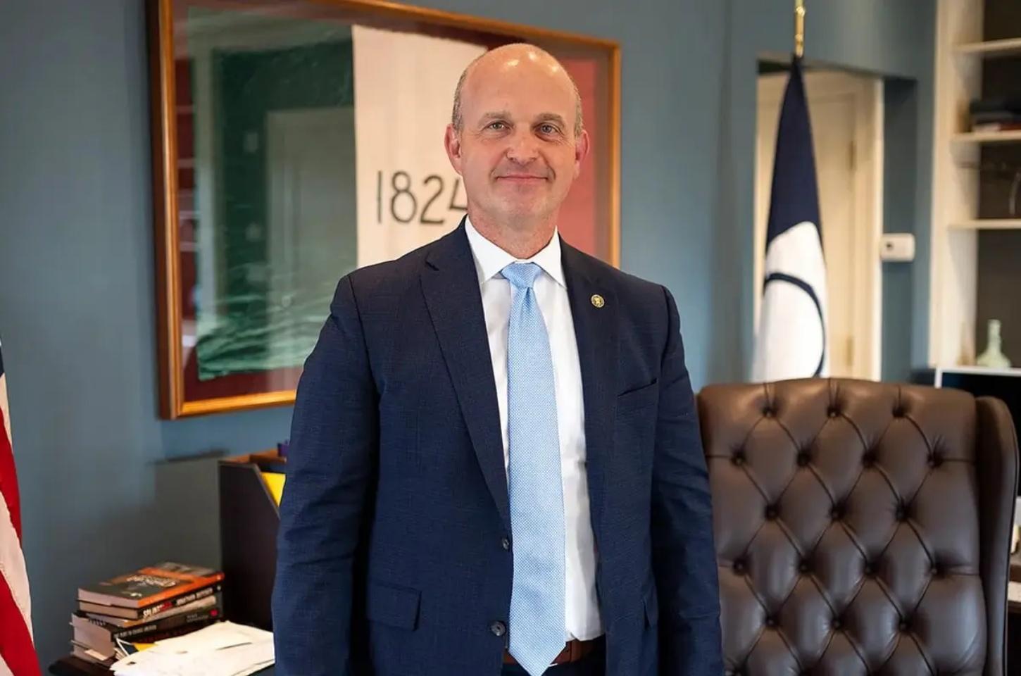 Principal conselheiro de Trump adverte: Hostilidade de Sánchez pode deteriorar relações EUA-Espanha