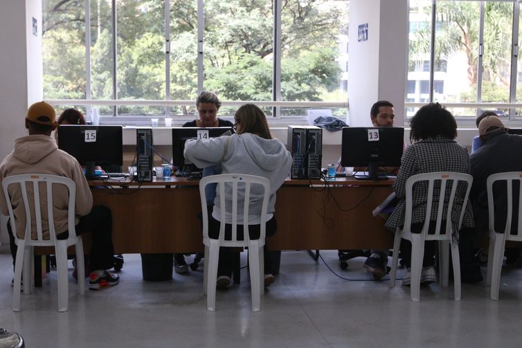 Consumidor poderá negociar dívidas em mutirão com 160 instituições