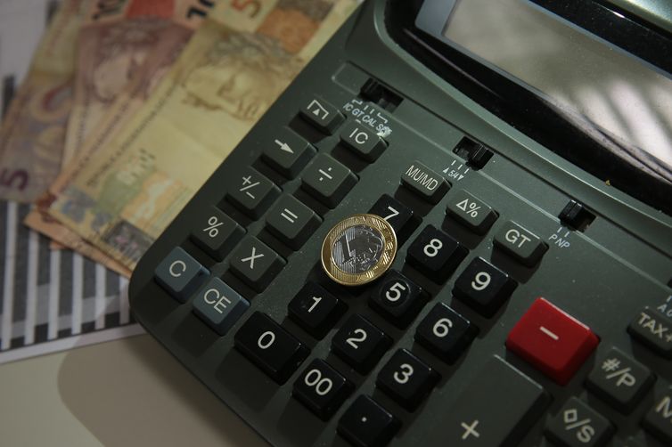 Inadimplência das famílias na cidade de SP cai para 19% em fevereiro 