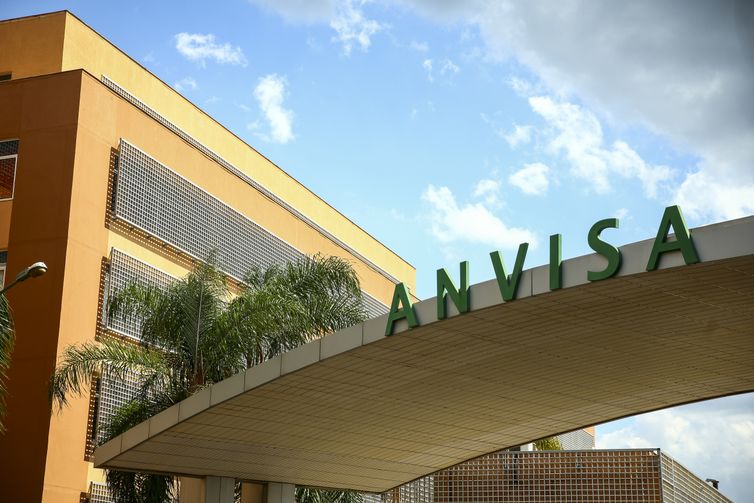 Anvisa proíbe suplementos alimentares com ora-pro-nóbis