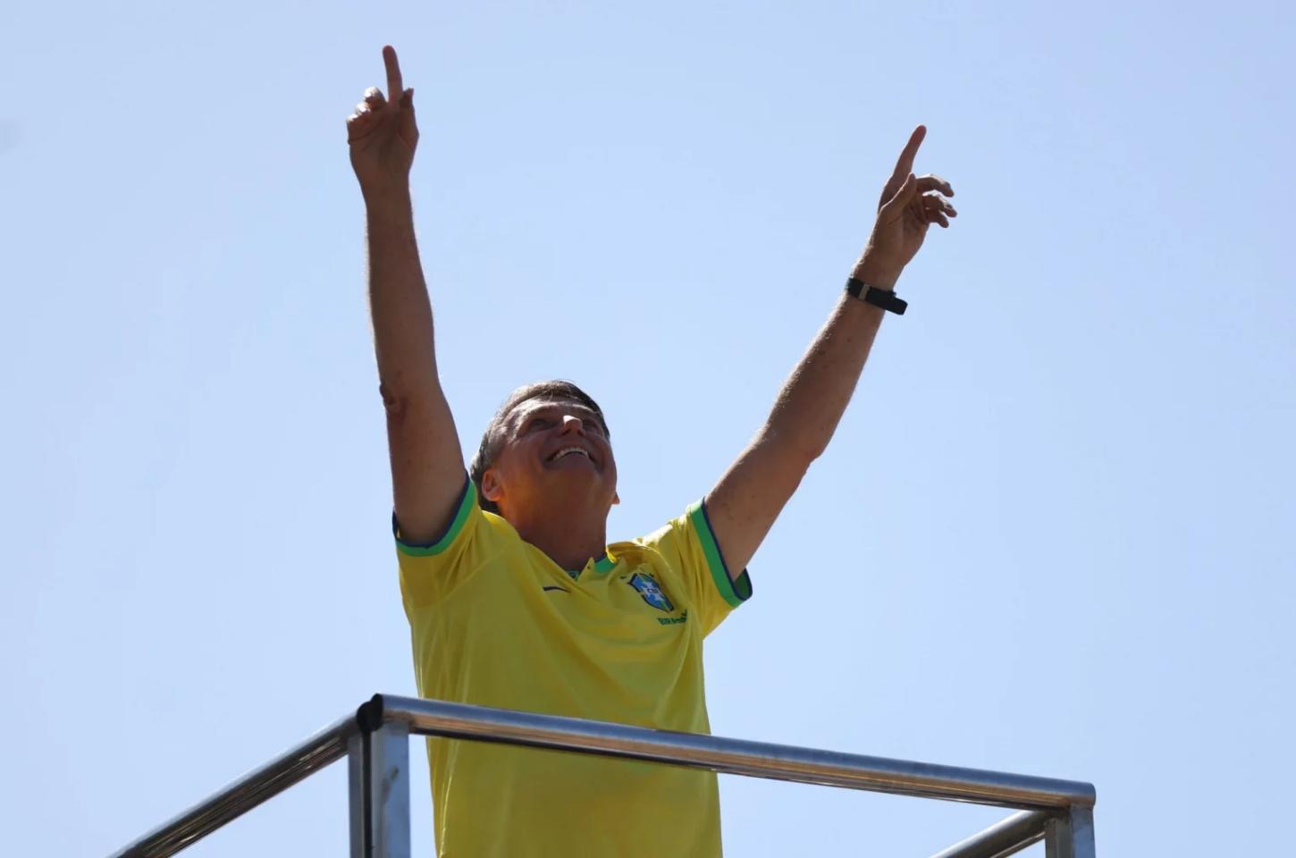 Bolsonaro convoca ato por anistia para 7 de maio em Brasília
