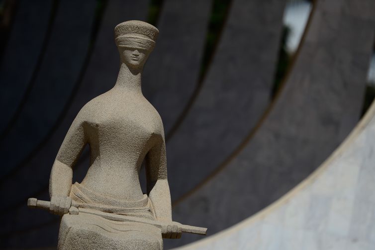 Moraes autoriza depoimento de testemunhas de Bolsonaro sobre golpe