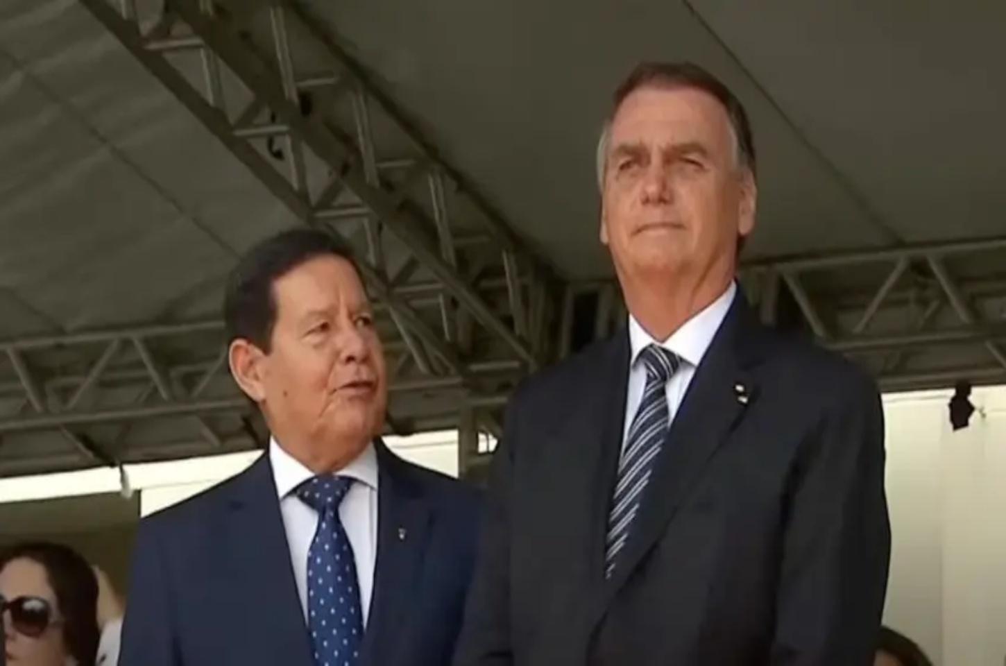 Bolsonaro estava pronto para entregar o governo depois do resultado da eleição, diz Mourão em oitiva no STF