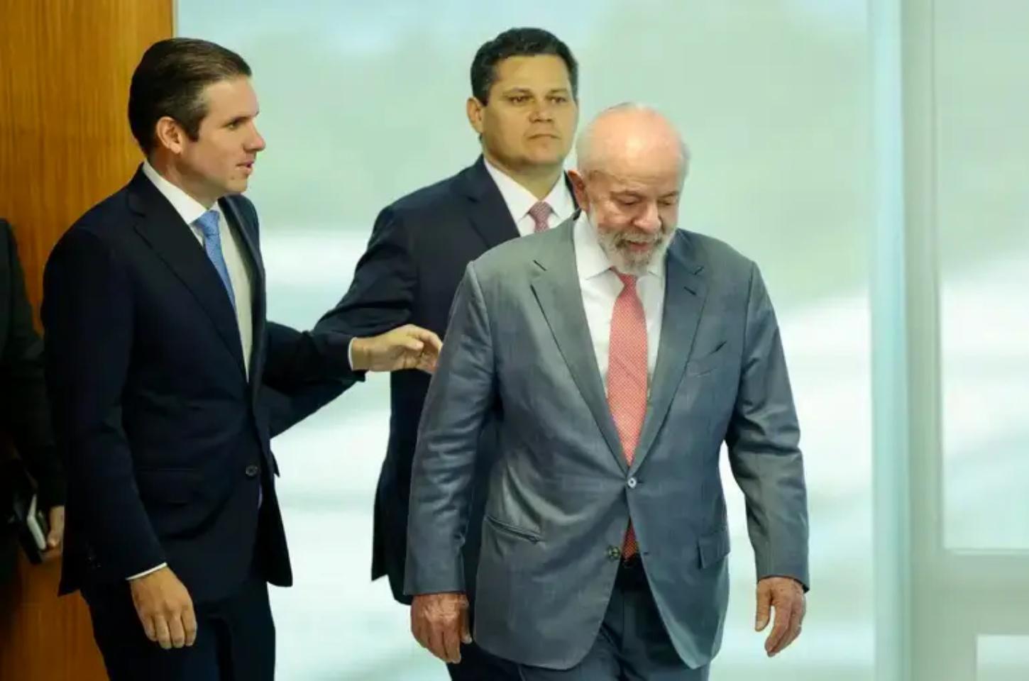 Disputas travam 16 indicações do governo a agências reguladoras