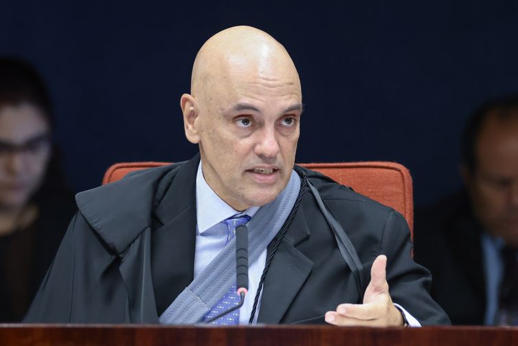 Moraes pede sessão do STF para julgar decisão da Câmara sobre Ramagem