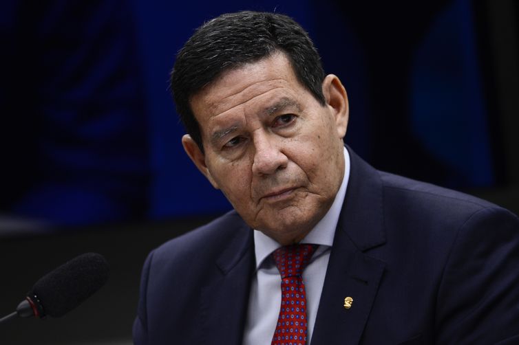 Mourão diz que não participou de reunião golpista no governo Bolsonaro