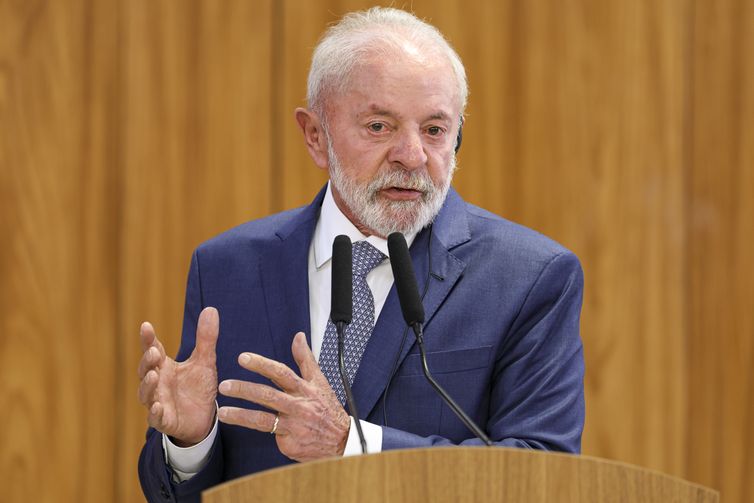 Nenhum aposentado terá prejuízo, diz Lula sobre descontos indevidos