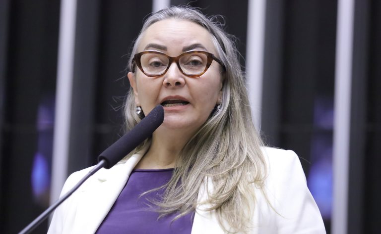 Projeto permite manter chave PIX de pessoa ou empresa com cadastro irregular na Receita
