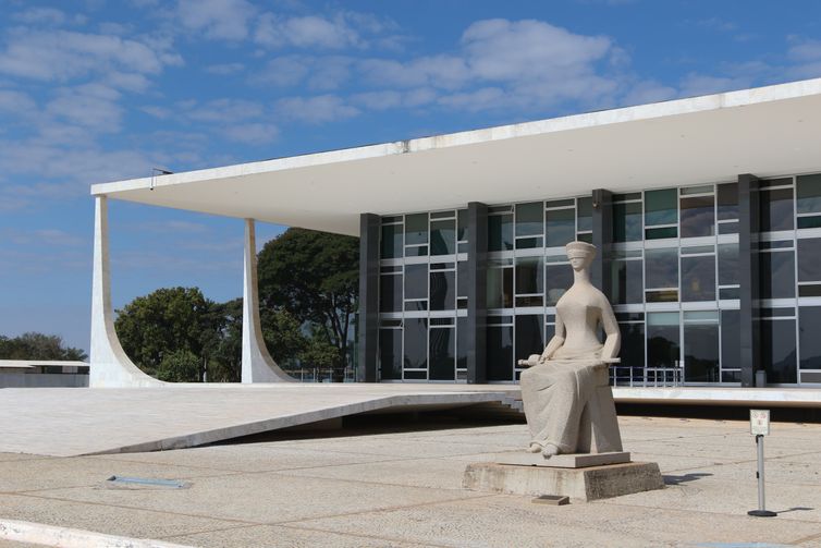 STF: defesa de Garnier insiste no depoimento de comandante da Marinha