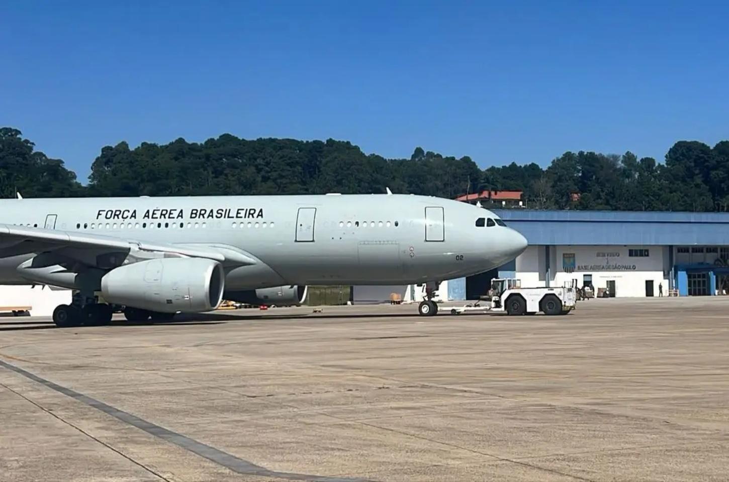 STF ignora prazos e esconde voos de ministros em aviões da FAB