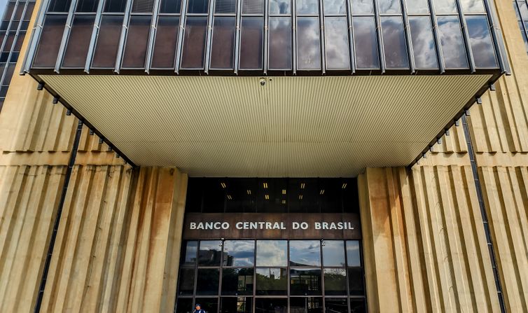 Mercado financeiro reduz previsão da inflação para 5,46%