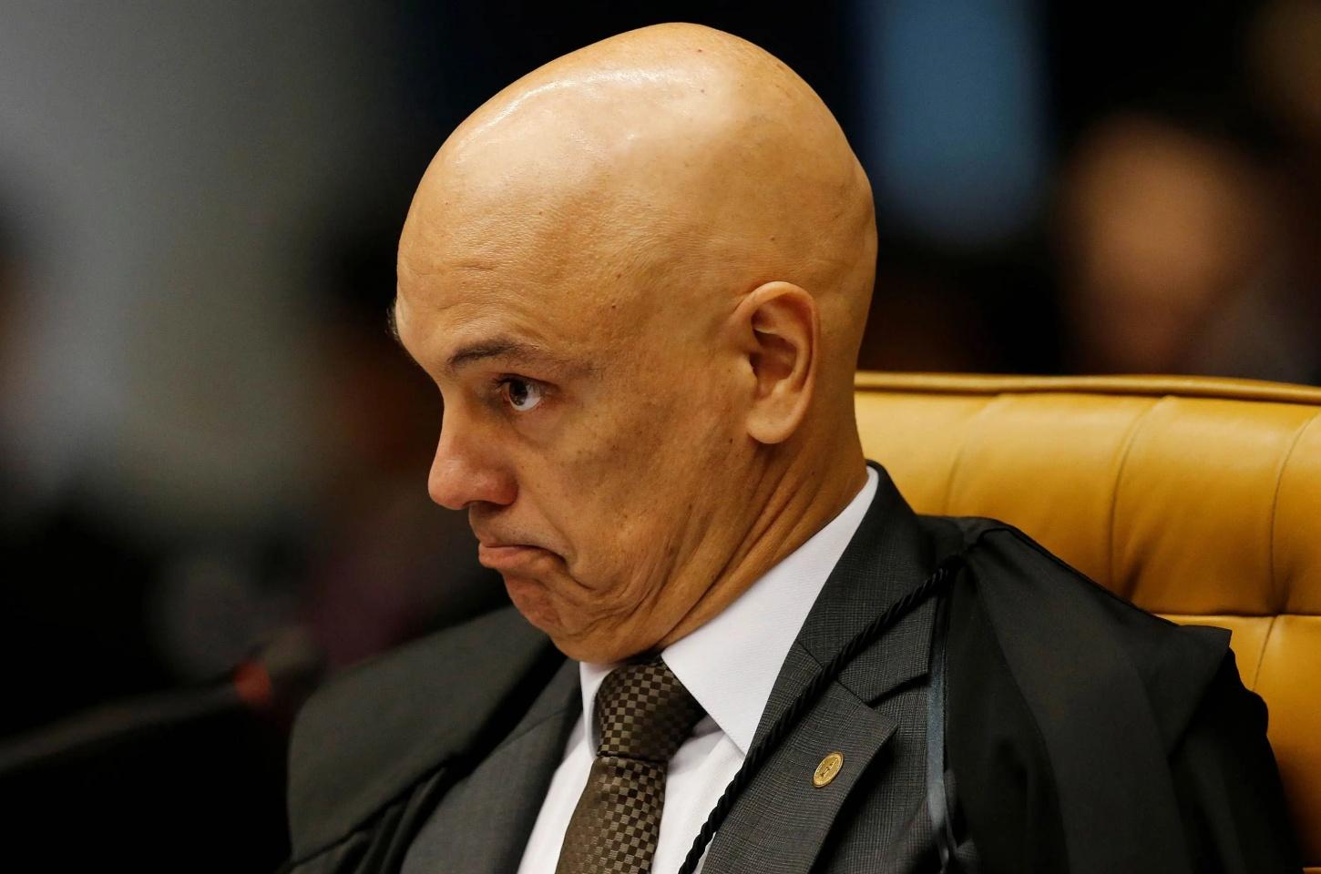 Moraes acumula ordens em aberto que dependem de outros países para execução