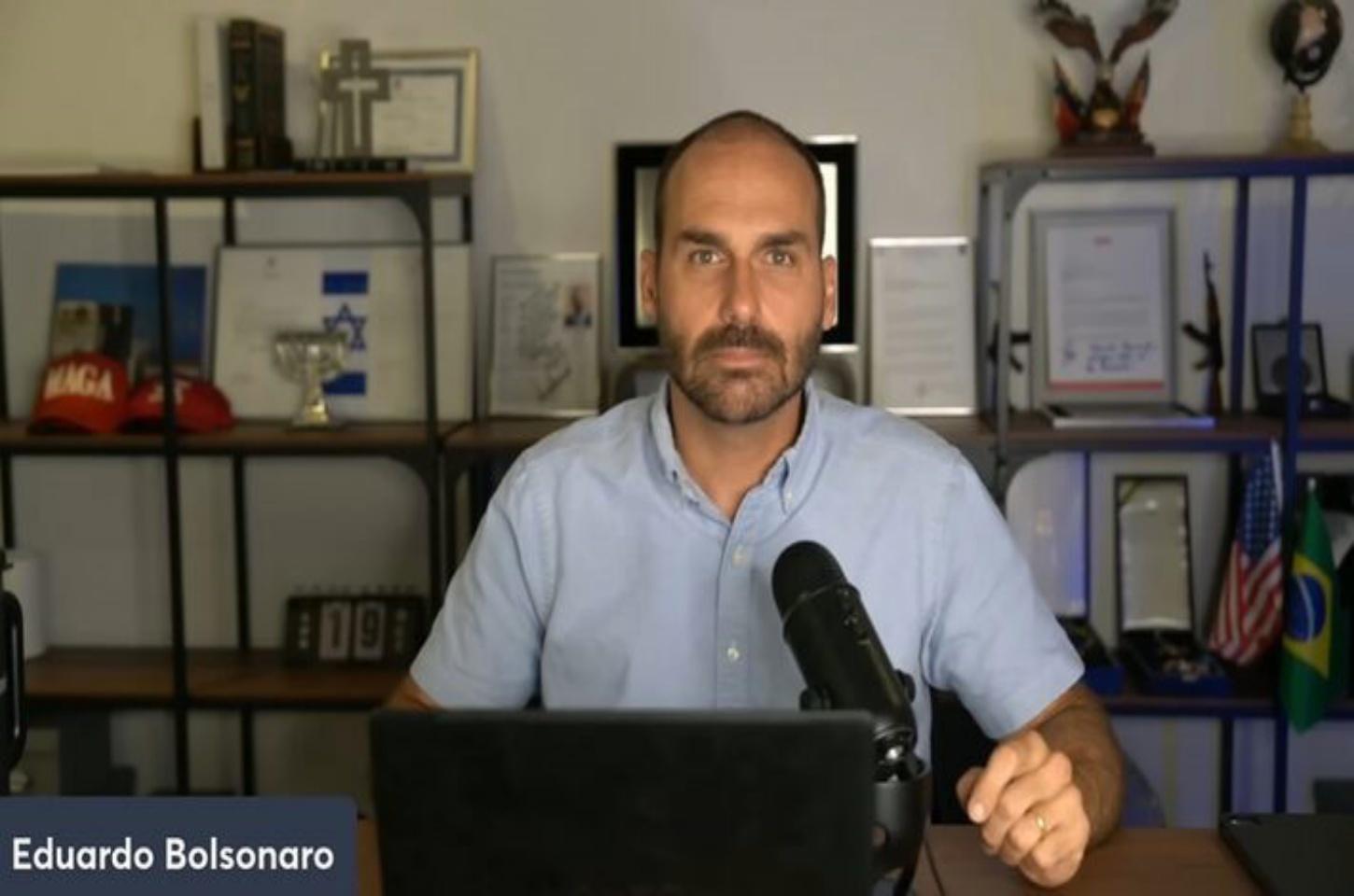 Eduardo mostra carta de Trump a Bolsonaro e manda “último recado”