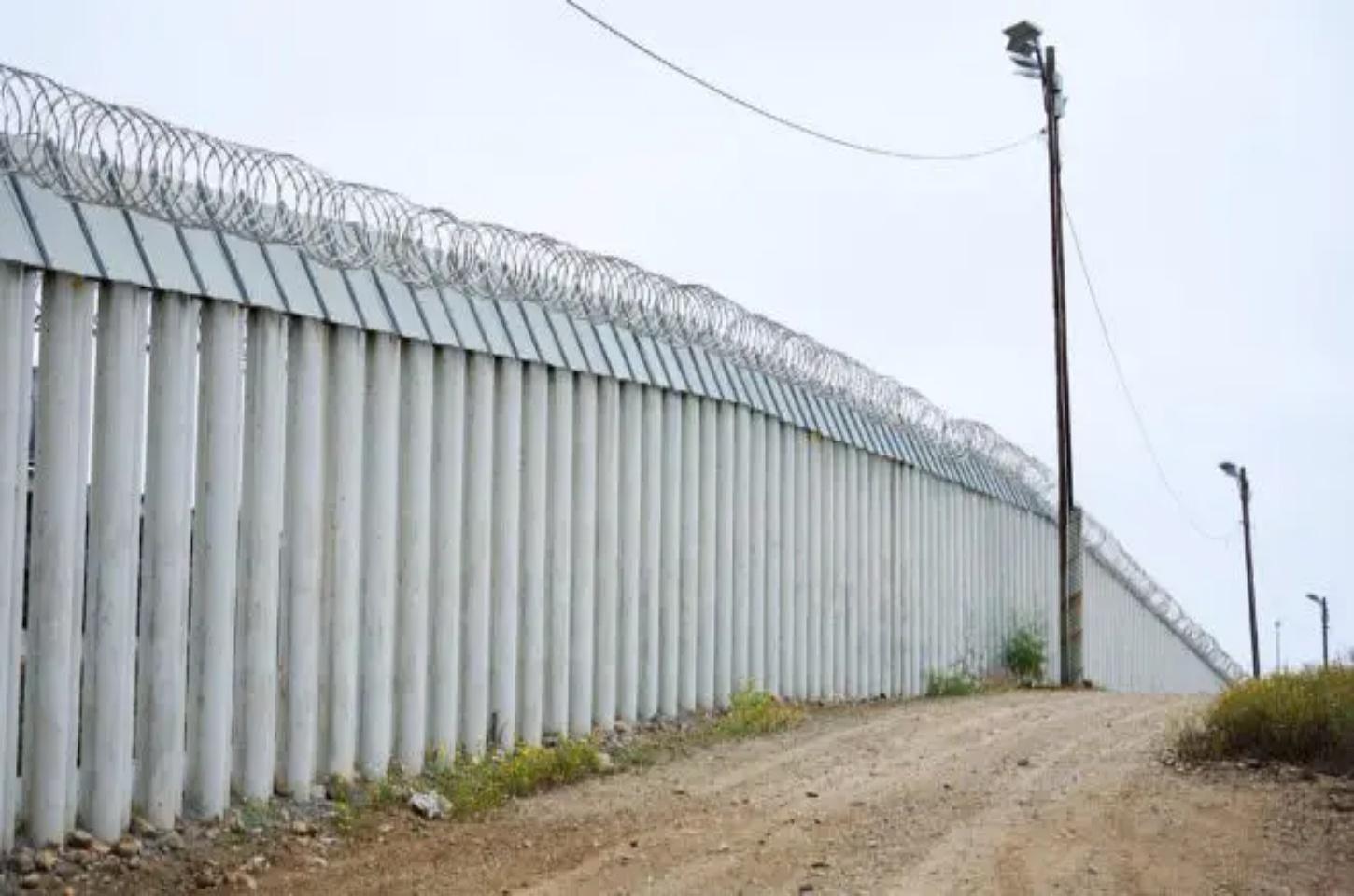 EUA registram queda histórica da população imigrante no 1º semestre do governo Trump