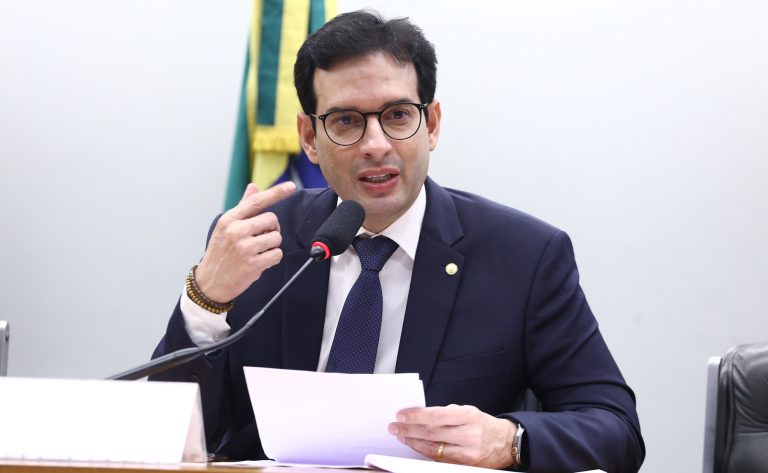Comissão aprova reserva de vagas de aprendiz para pessoa com deficiência na administração pública
