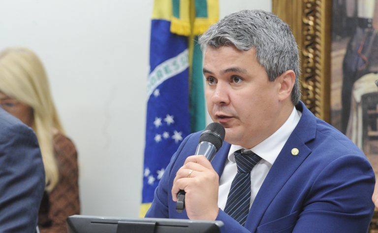 Comissão aprova projeto que estende para 60 dias a validade da CNH vencida