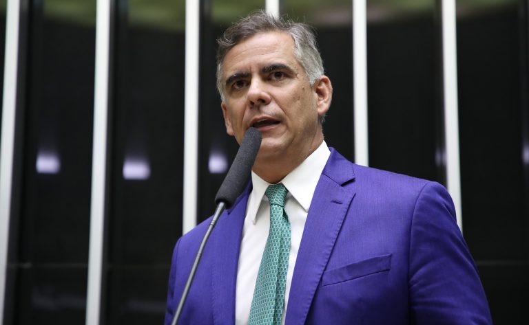 Comissão de Constituição e Justiça aprova piso salarial nacional de R$ 3 mil para garis