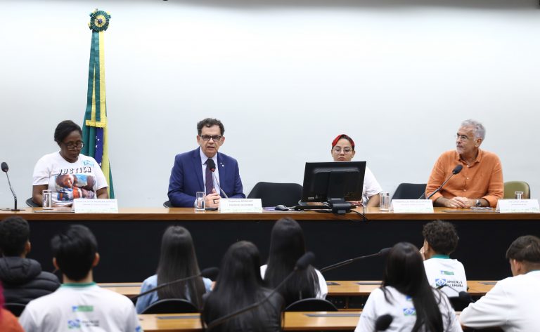 Governo anuncia na Câmara política nacional para prevenir violência letal contra crianças