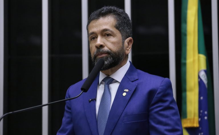 Comissão aprova inclusão dos catadores de caranguejo no seguro-defeso