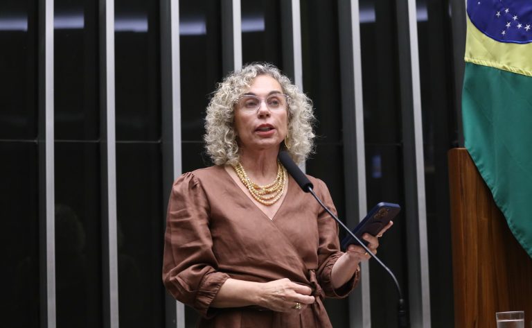 Comissão aprova proibição do uso de mercúrio em tratamentos dentários de grupos de risco