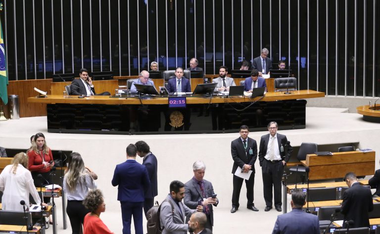 Deputados podem votar PEC da Segurança Pública nesta semana