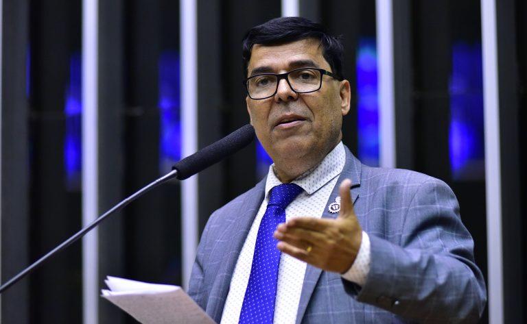 Morre, aos 58 anos, o ex-deputado federal Professor Paulo Fernando